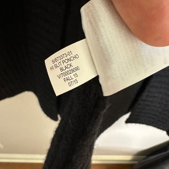 Banana Republic Black Hi Slit Poncho Size Small Cardigan Merino Wool Sweater - Picture 6 of 6